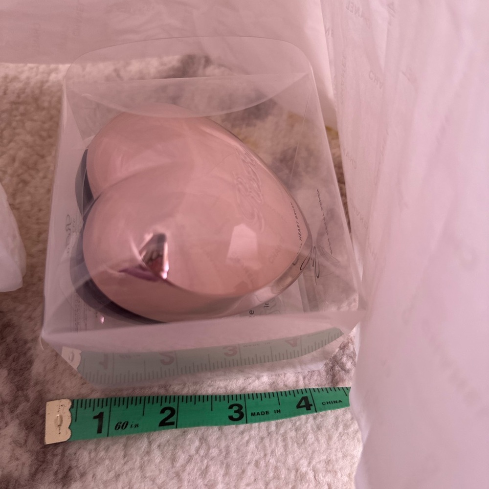 ReFa Brand Heart-Shaped Hair Brush in Rose Gold - Picture 3 of 4